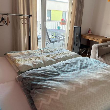 Schoenes Zimmer In Zentraler Lage Ulm Exterior foto