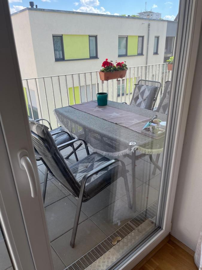 Schoenes Zimmer In Zentraler Lage Ulm Exterior foto